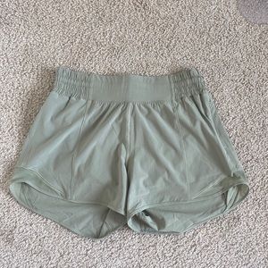 NEVER WORN Lululemon Hotty Hot High-rise Lined Shorts